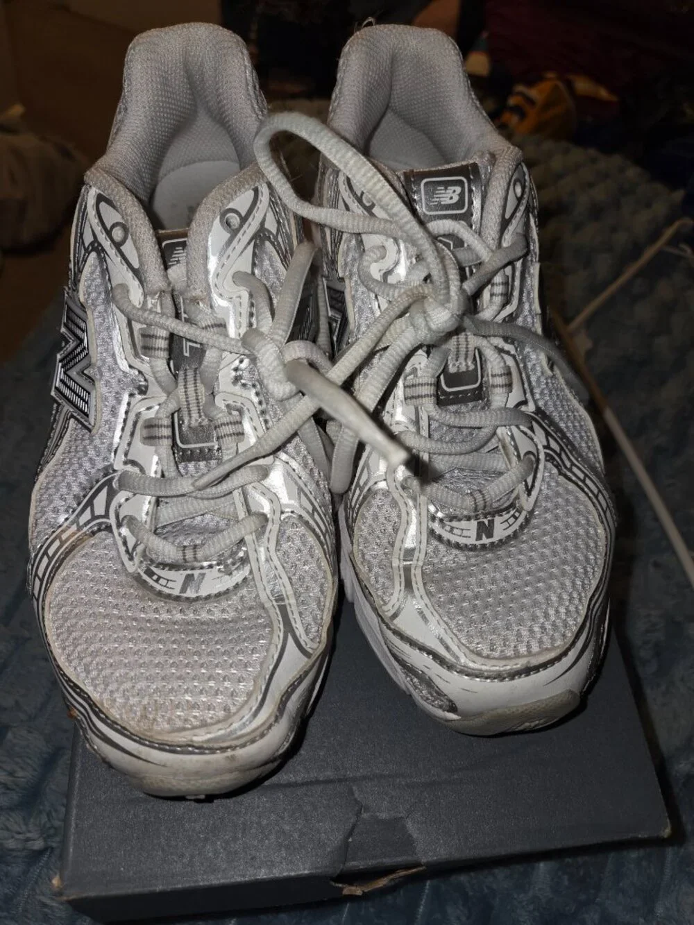 Girls sneakers size 4 new balance